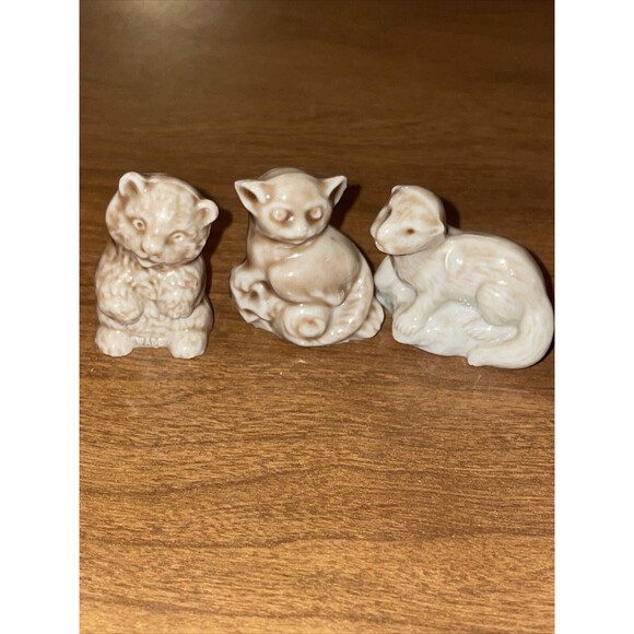 Vintage Wade Whimsies Red Rose Tea Ceramic Figurines Lot Of 3 - Picture 11 of 11